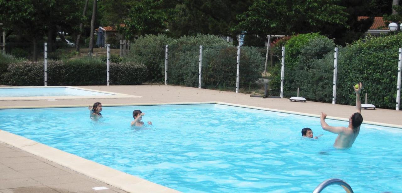 Ulvf Les Hibiscus Hotell Saint-Jean-de-Monts Eksteriør bilde